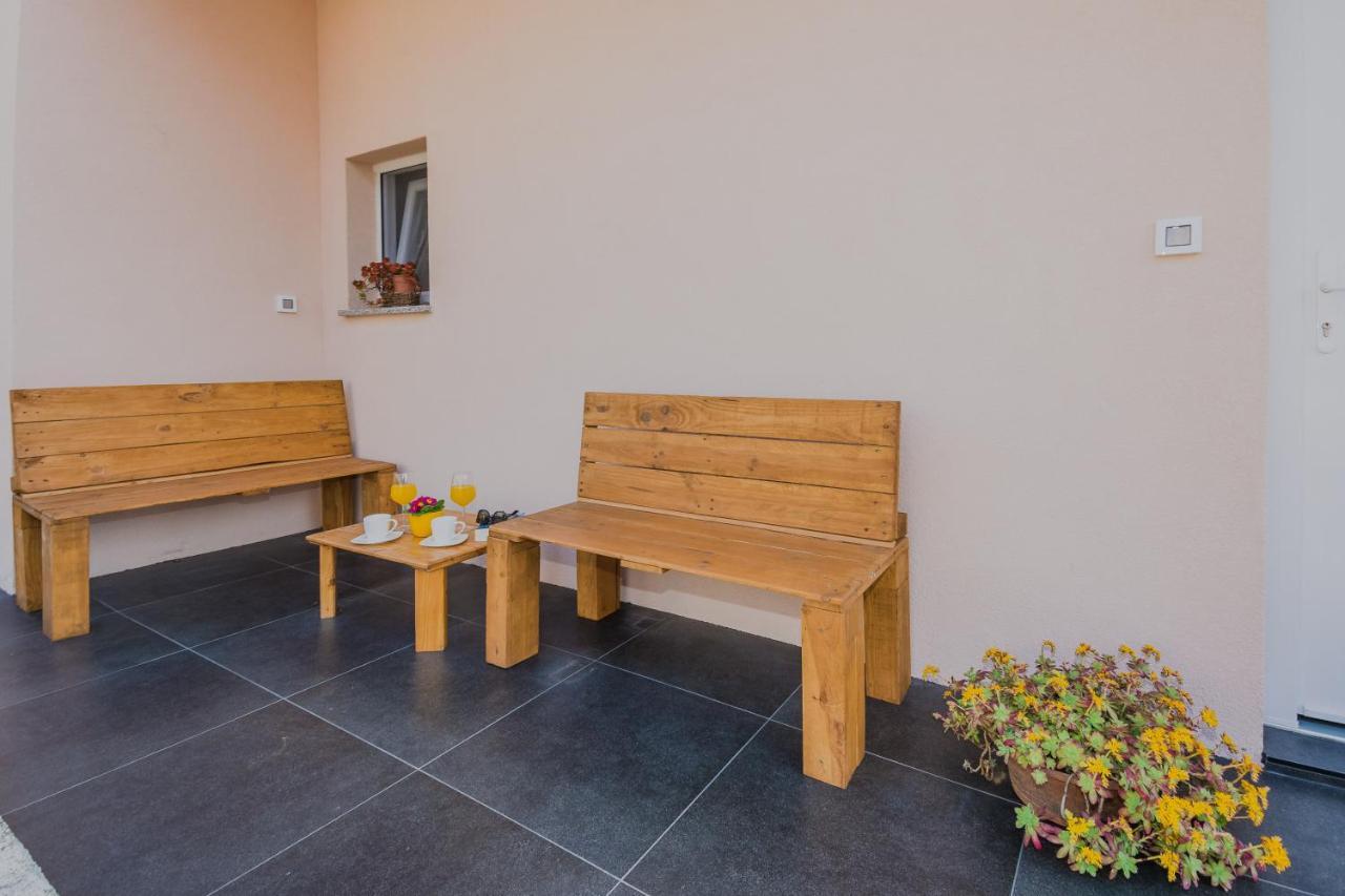 Lovely Apartment M&K In Peaceful Area - Zadar Exterior foto